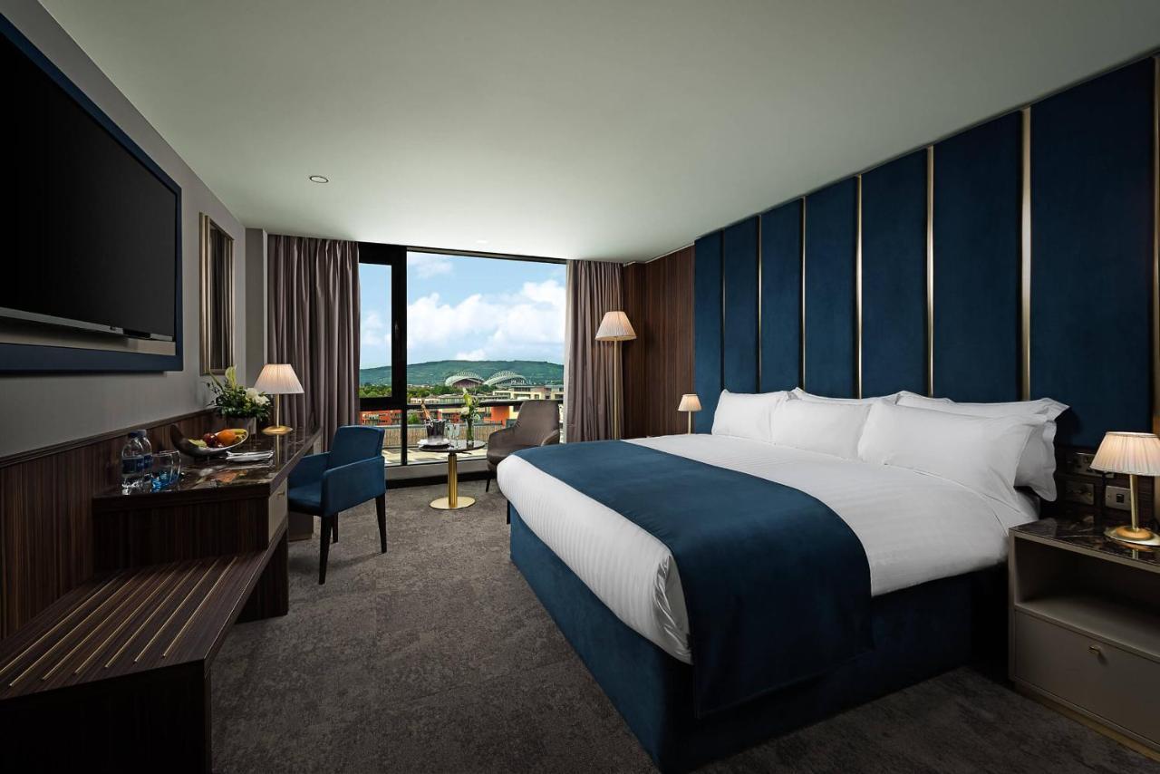 The Savoy Hotel Limerick Junction Eksteriør bilde Deluxe room