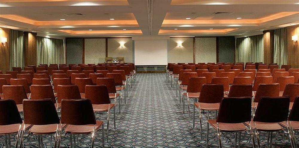 The Savoy Hotel Limerick Junction Eksteriør bilde Meeting room