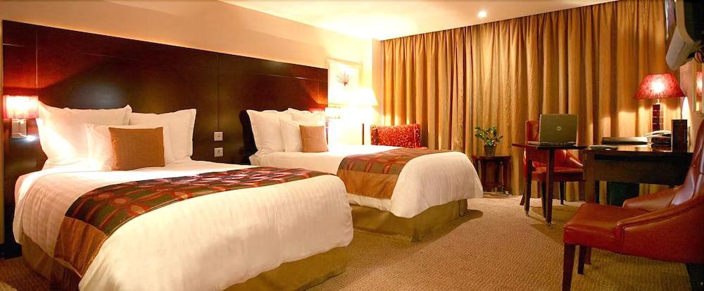 The Savoy Hotel Limerick Junction Eksteriør bilde Deluxe Room