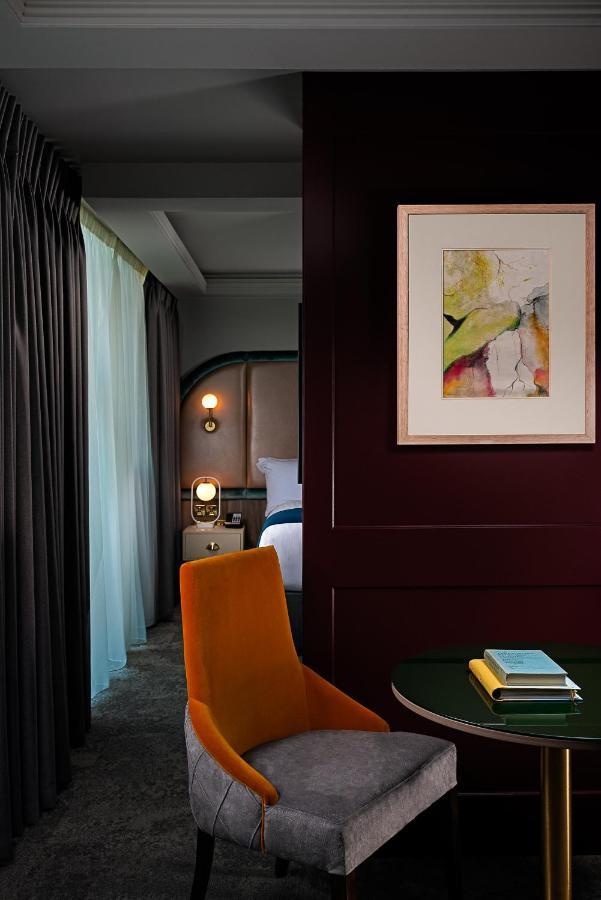 The Savoy Hotel Limerick Junction Eksteriør bilde A suite at the hotel