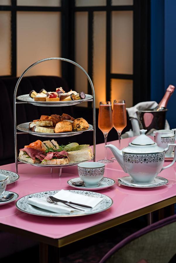 The Savoy Hotel Limerick Junction Eksteriør bilde Afternoon tea at the Mandarin Oriental, Hong Kong