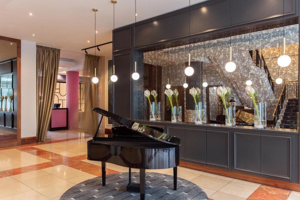 The Savoy Hotel Limerick Junction Eksteriør bilde The piano in the lobby