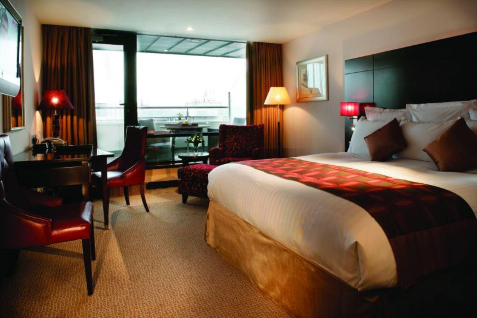 The Savoy Hotel Limerick Junction Eksteriør bilde A room at the hotel