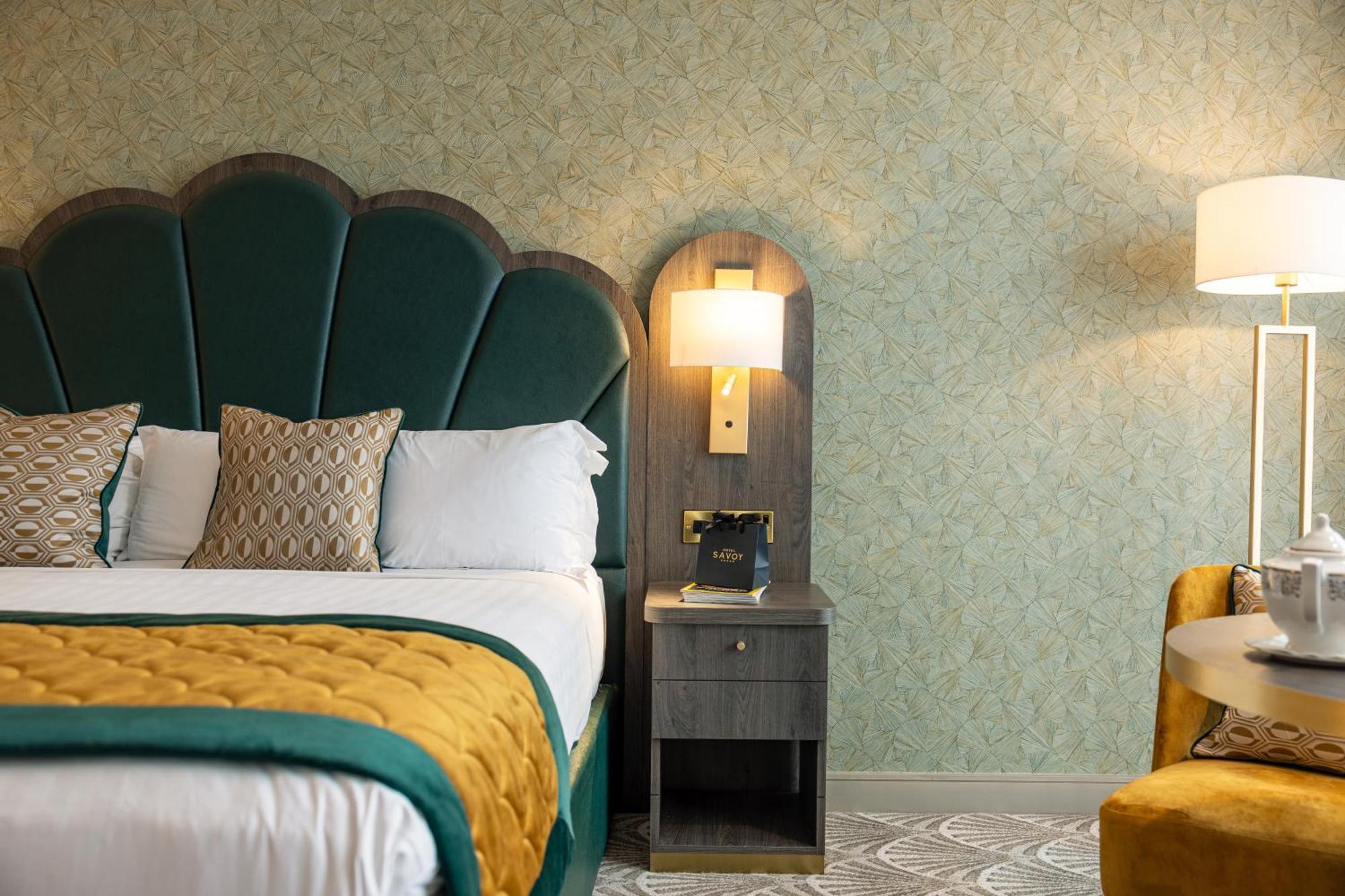The Savoy Hotel Limerick Junction Eksteriør bilde A bedroom at the hotel